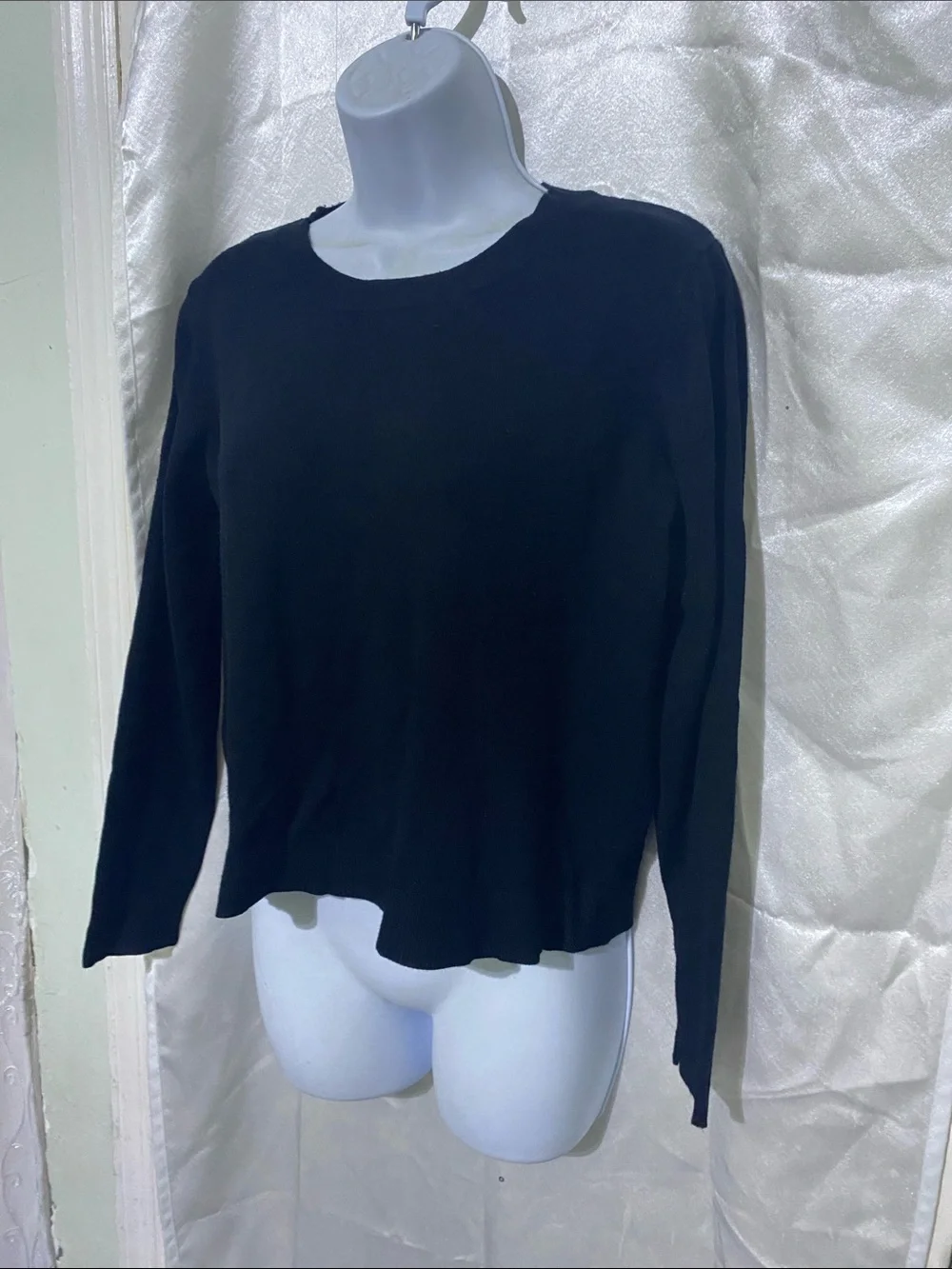 Cielo Black Long-Sleeve Crewneck Sweatshirt
